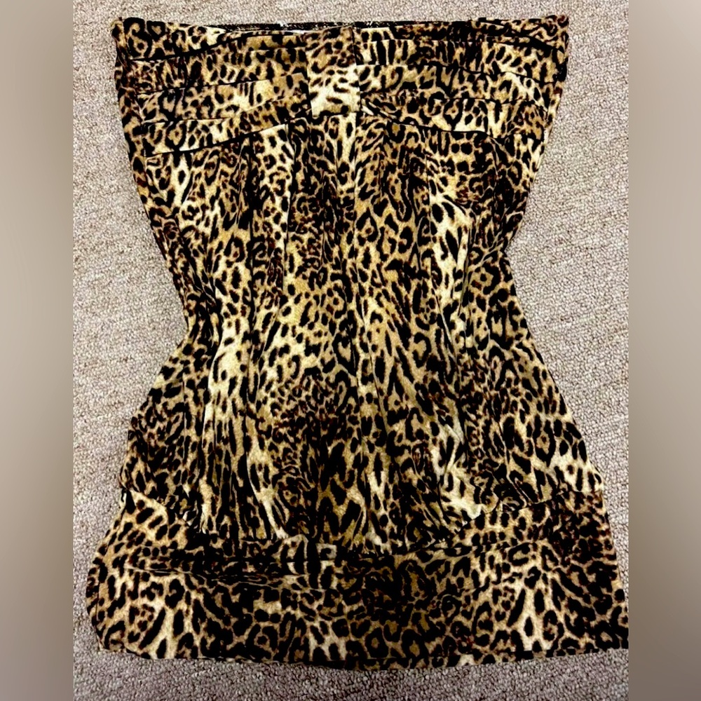 Women's Velor Leopard Top Animal Print. Size XS